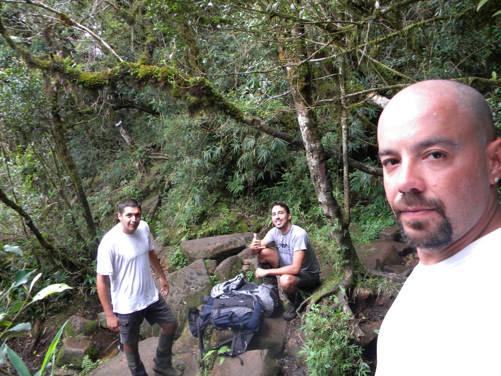 Eu, Alisson e Lucas na trilha do Pico Paraná