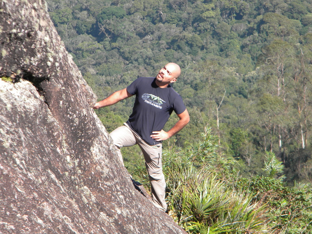 Dando uma olhada na via nova que tinha no Campo das Panelas