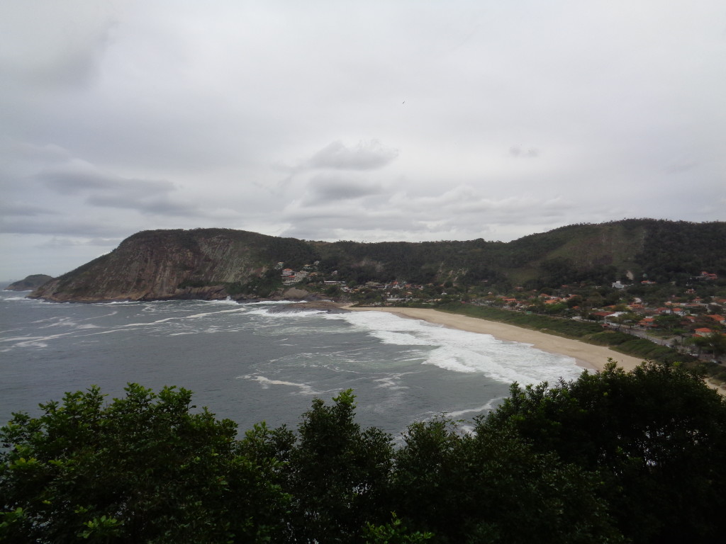 Visual da praia, o tempo já mostrava que não estava lá aquelas coisas.