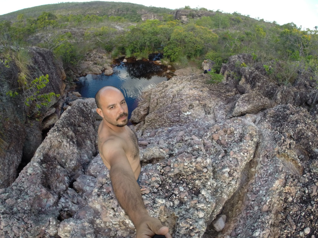 Essa piscina natural fica uns 50 metros acima da cachoeira do Paraíso, um bom lugar para ficar depois da escalada.