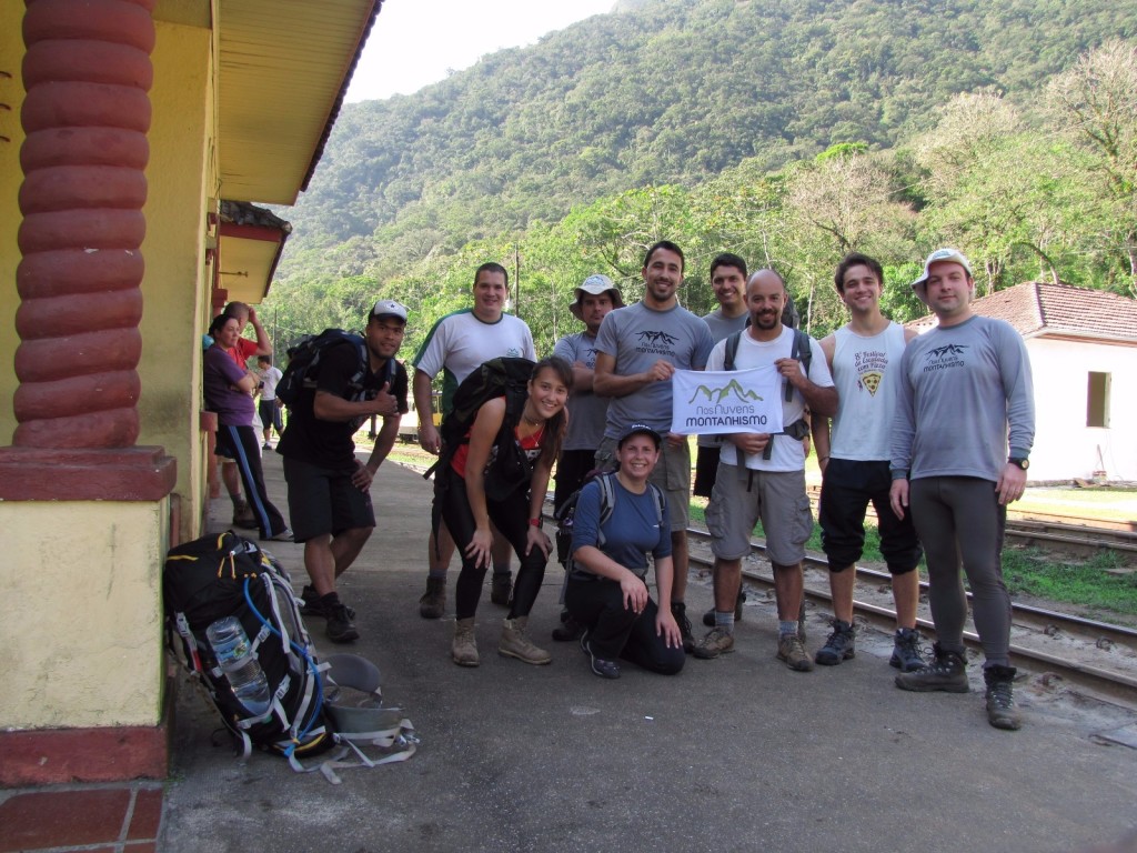 Toda turma reunida, Miguel, Juliano, Xandão, Lucas, Alisson, Natan, Rahvi, Bolívia, Aika e Josiane.