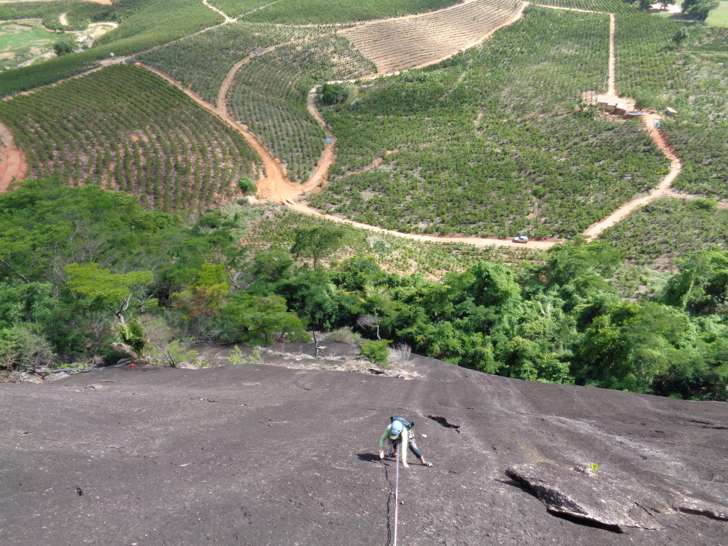 Primeira enfiada da Via Paredão Lubrina