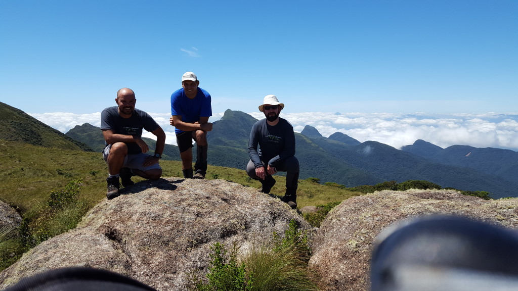 Eu, Alisson e Bolivia no cume do Camapuan.