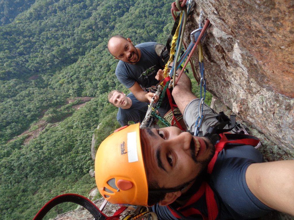 Lucas, eu e o Cassiano na parada da Enferrujados.