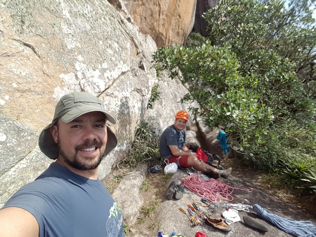 Já no Parque do Lineu arrumando tudo para a próxima escalada.