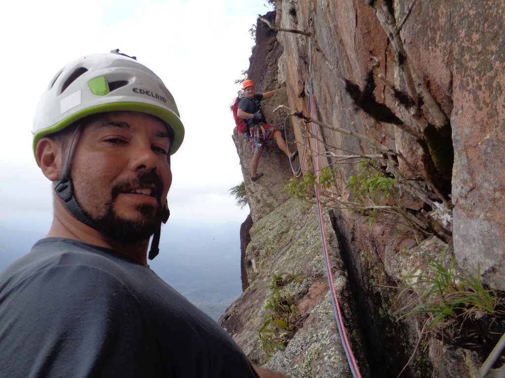 Escalada bacana toda em móvel.