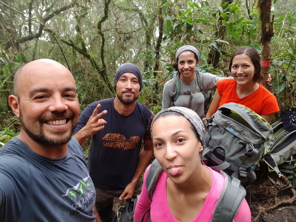 Galera animada, eu, Michelle, Gustavo, Carol e Maruza.