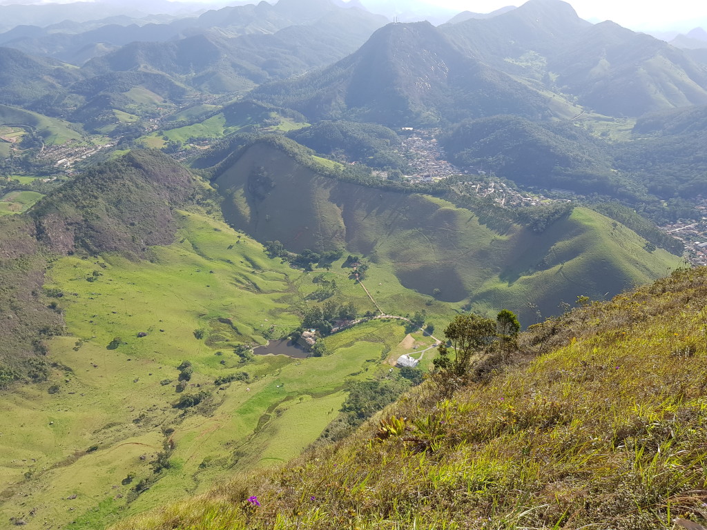 Conferindo por onde teríamos que passar para acessar a estrada e voltar para pousada.