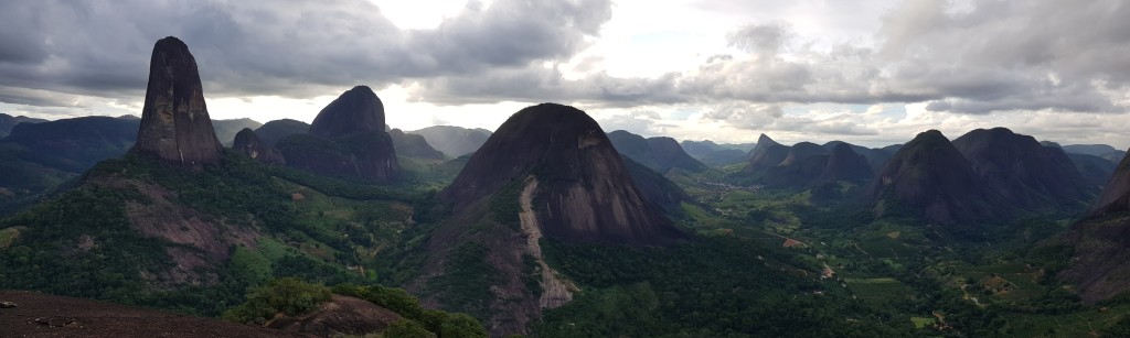 Pancas visto do cume da Pedra da Cara