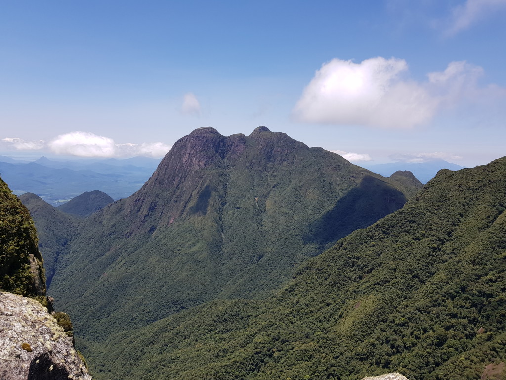 Pico Paraná visto do Taipa.