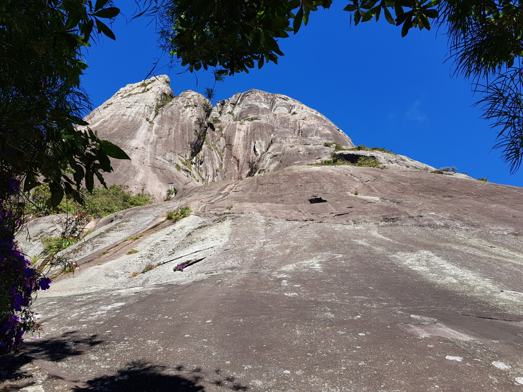 Primeiras enfiadas da Leste