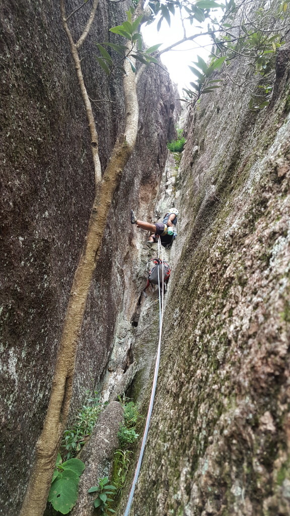 Primeira chaminé da Leste