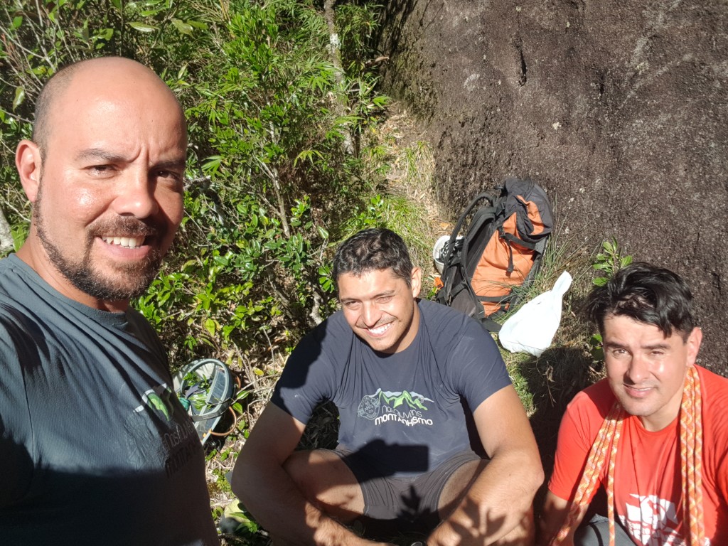 Natan, Alisson e Xandão. Piazada do Nas Nuvens Montanhismo