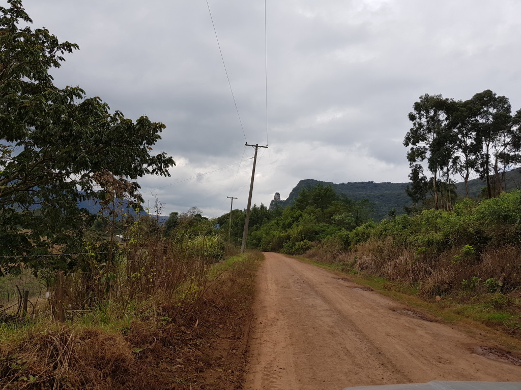 Primeira vez que avistamos o Pico da Canastra.