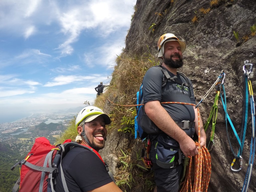 Enchendo o saco do Bolivia