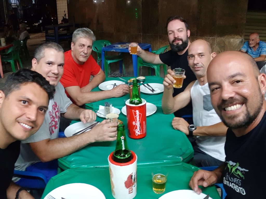 Todo mundo reunido, Alisson, Juliano, Julio Fiori, Bolivia, Willian e Natan