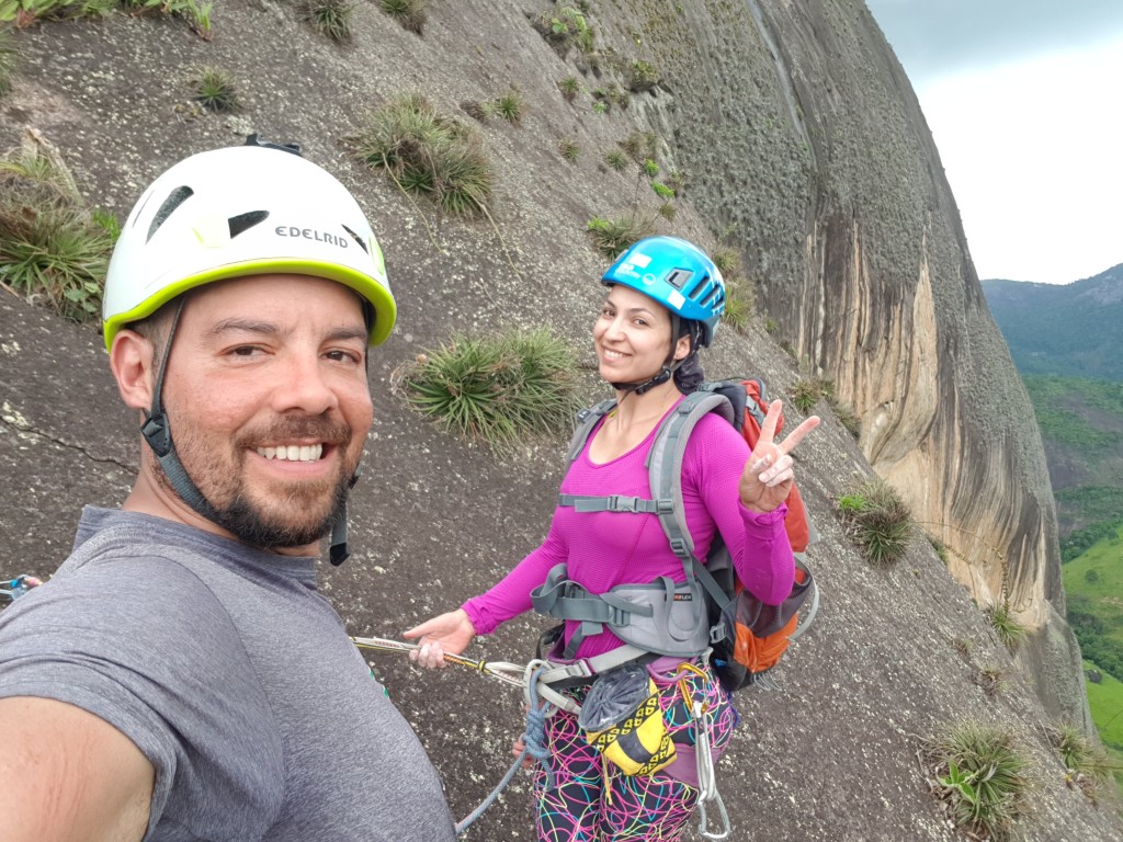 Aos poucos a escalada ia rendendo.