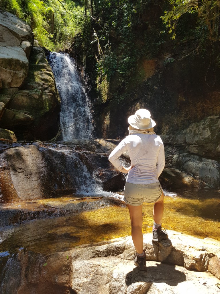 A enxurrada limpou essa área, não tínhamos acesso a essa queda d'água 