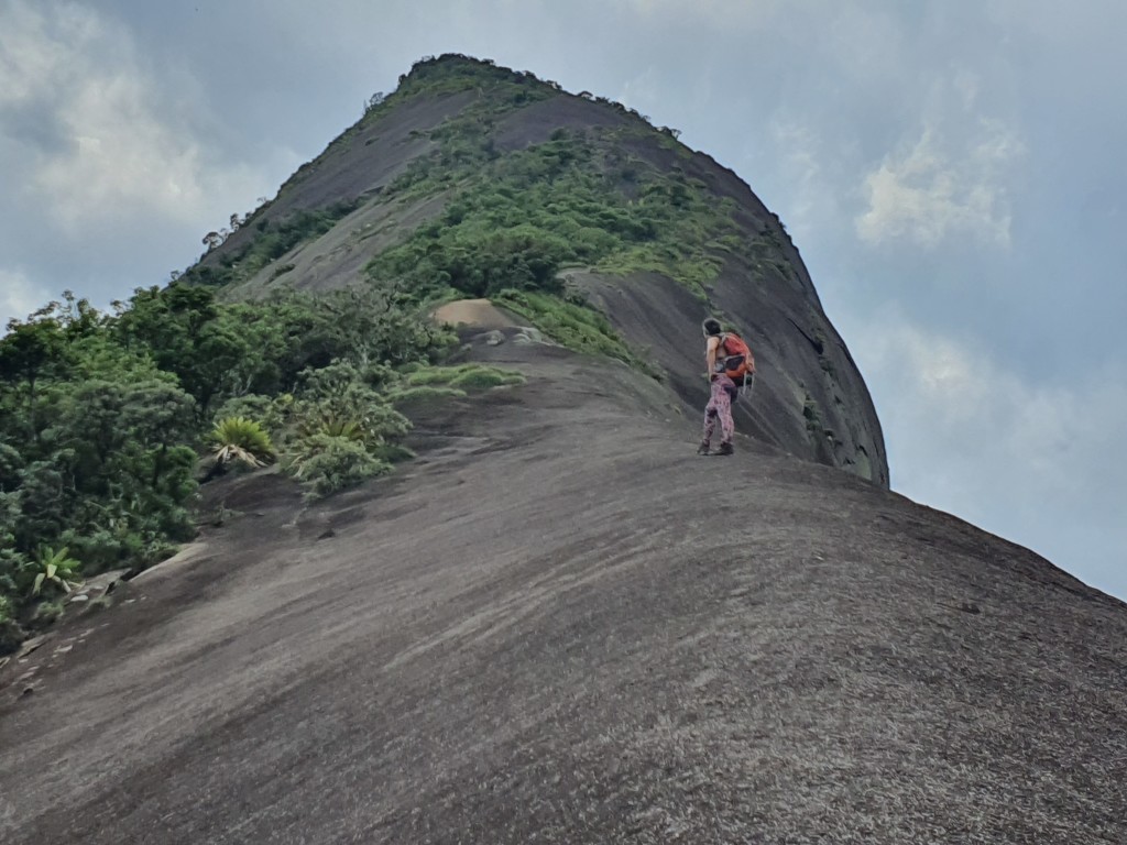Parece que não tem fim a crista do Escalavrado