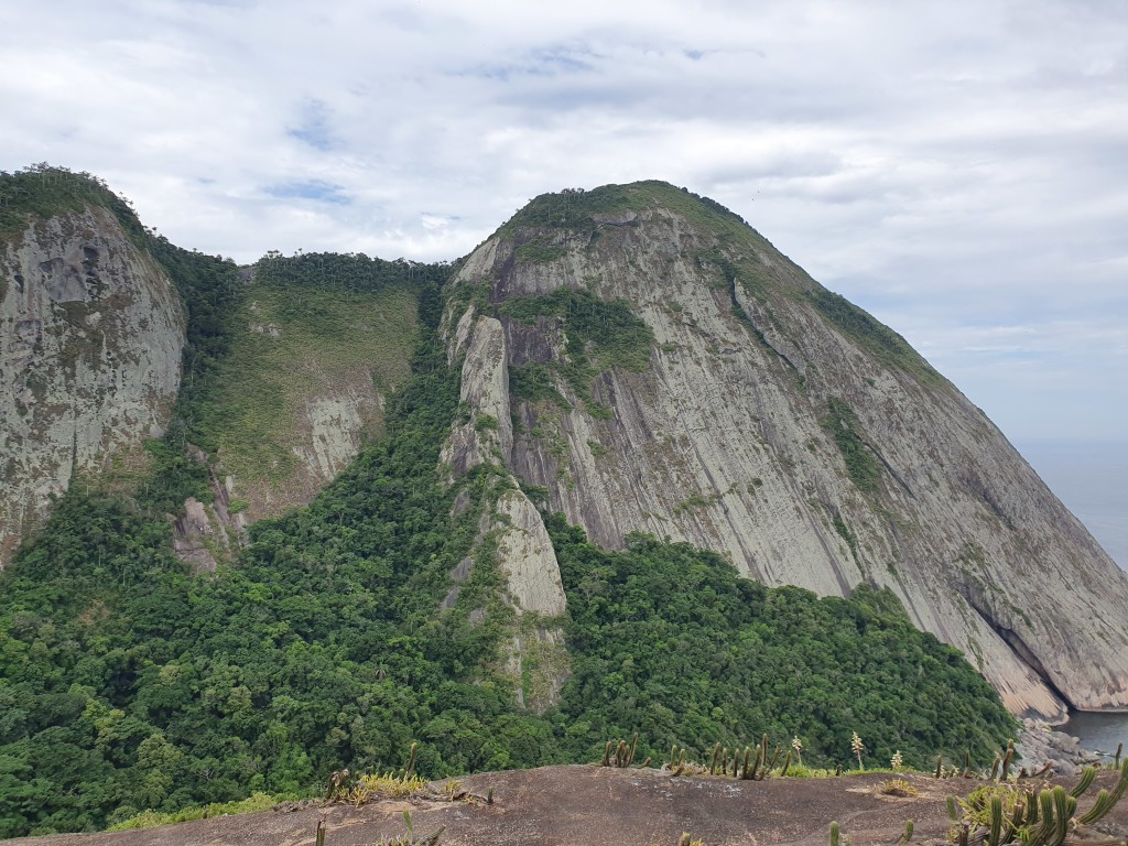 Agulha Guarischi e Alto Mourão