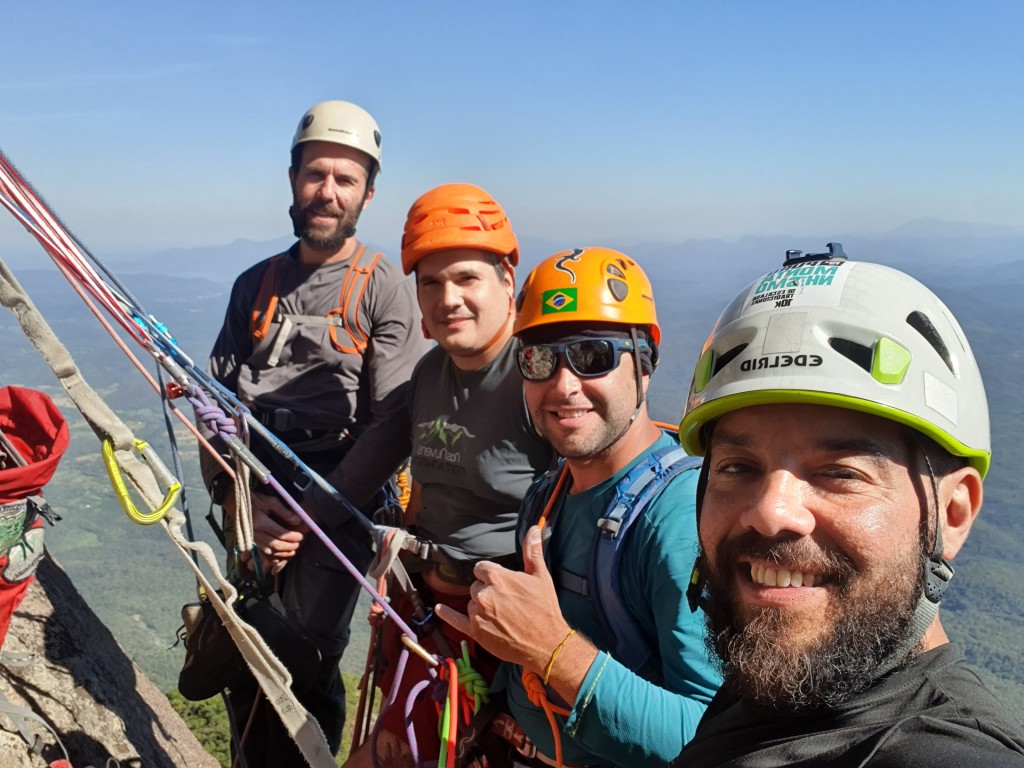 Turma toda. Cruel, Juliano, Rafael e Natan