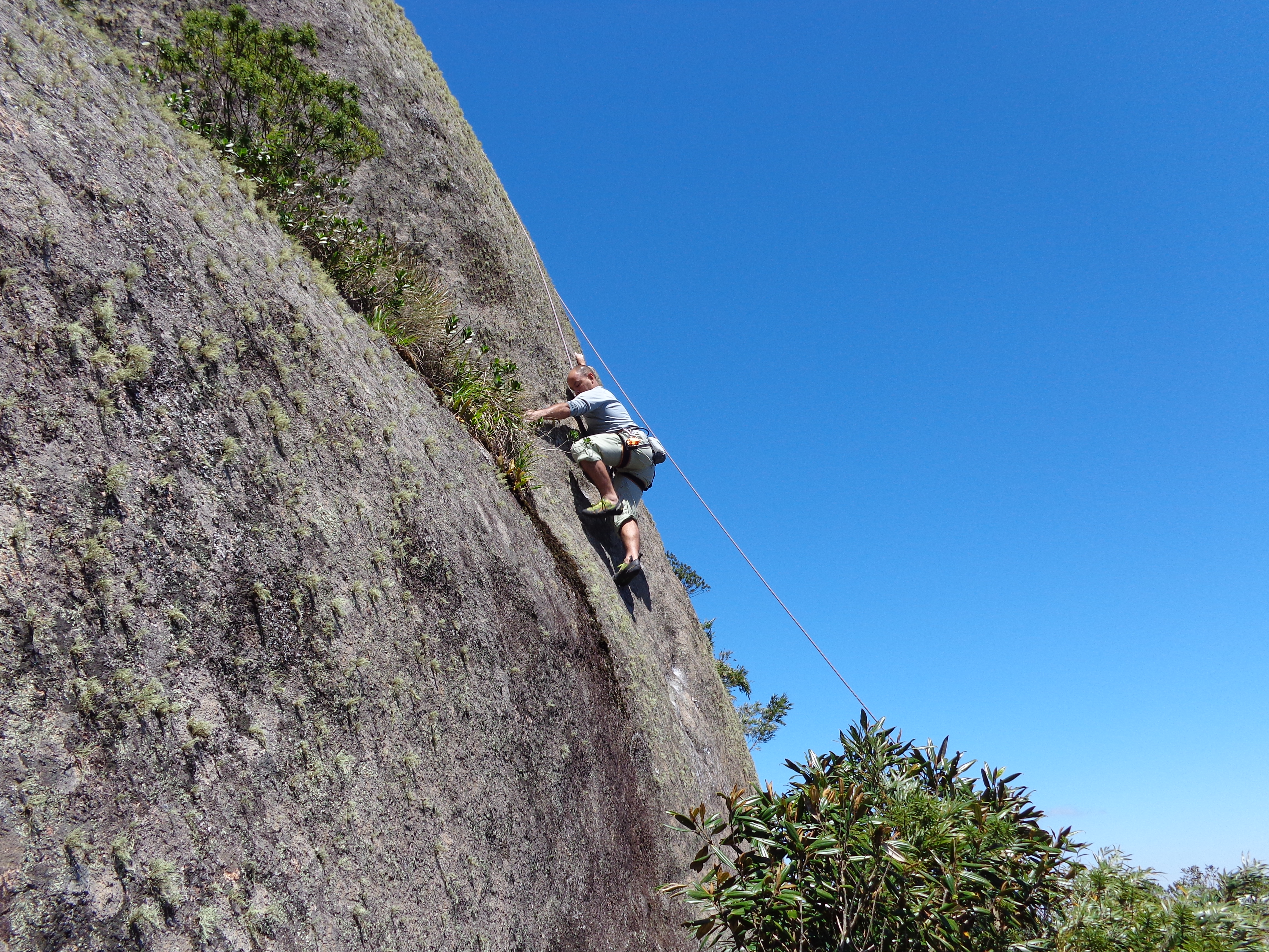 Escalada no Morro do Canal