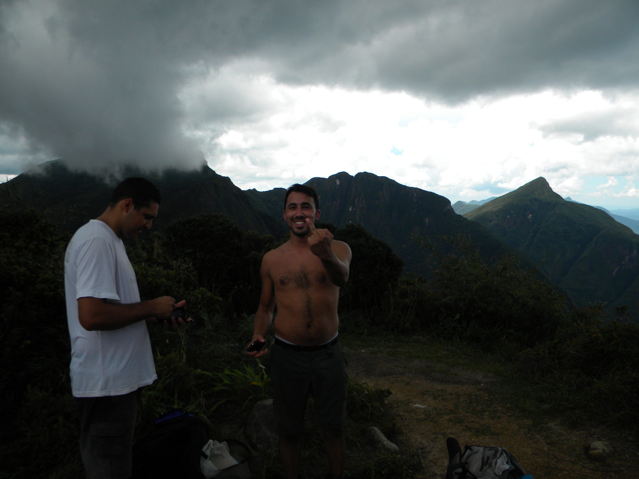 Pico Paraná com muitos raios