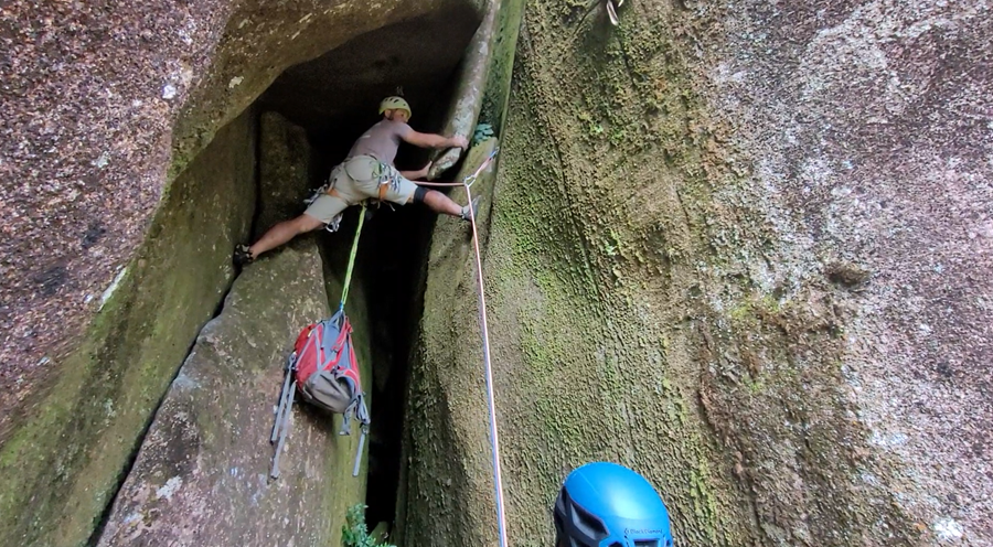 Chaminé do Gavião: O Marco da Escalada no Paraná